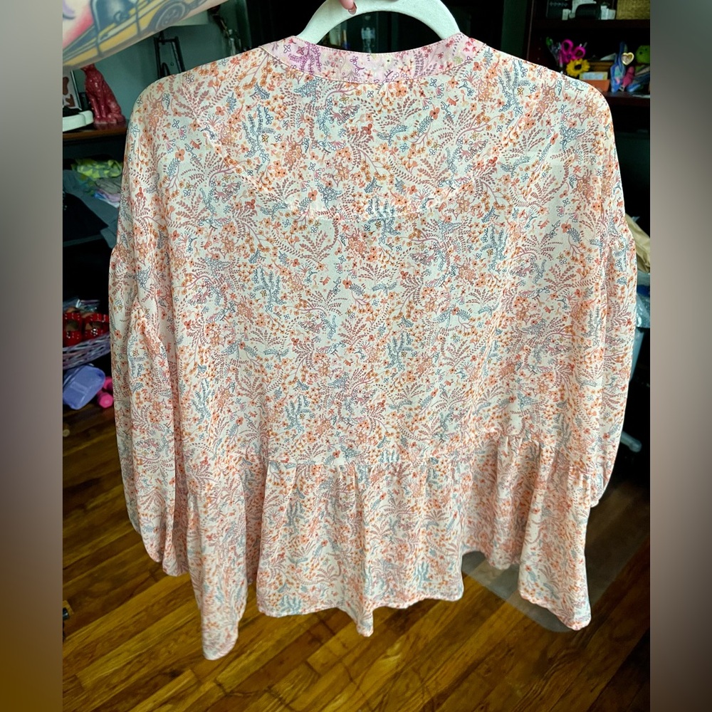 Easel Flowy Floral Blouse Pink and Peachy Orange Small Fits Bigger - Picture 2 of 12